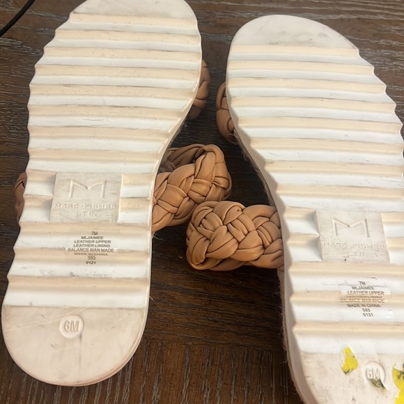 Brand new Marc Fisher sandals - Picture 2 of 2